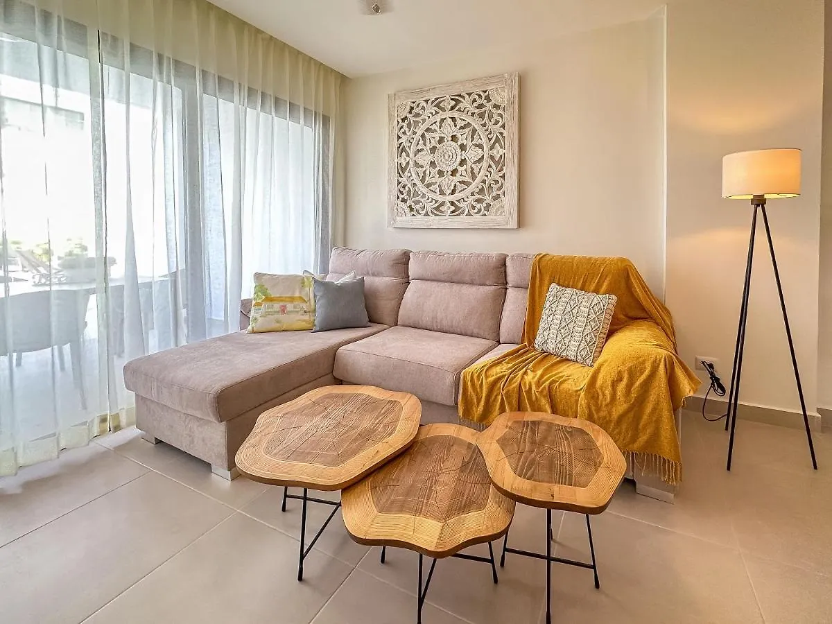 Fantastic Brand New Beach Condo プンタ・カナ