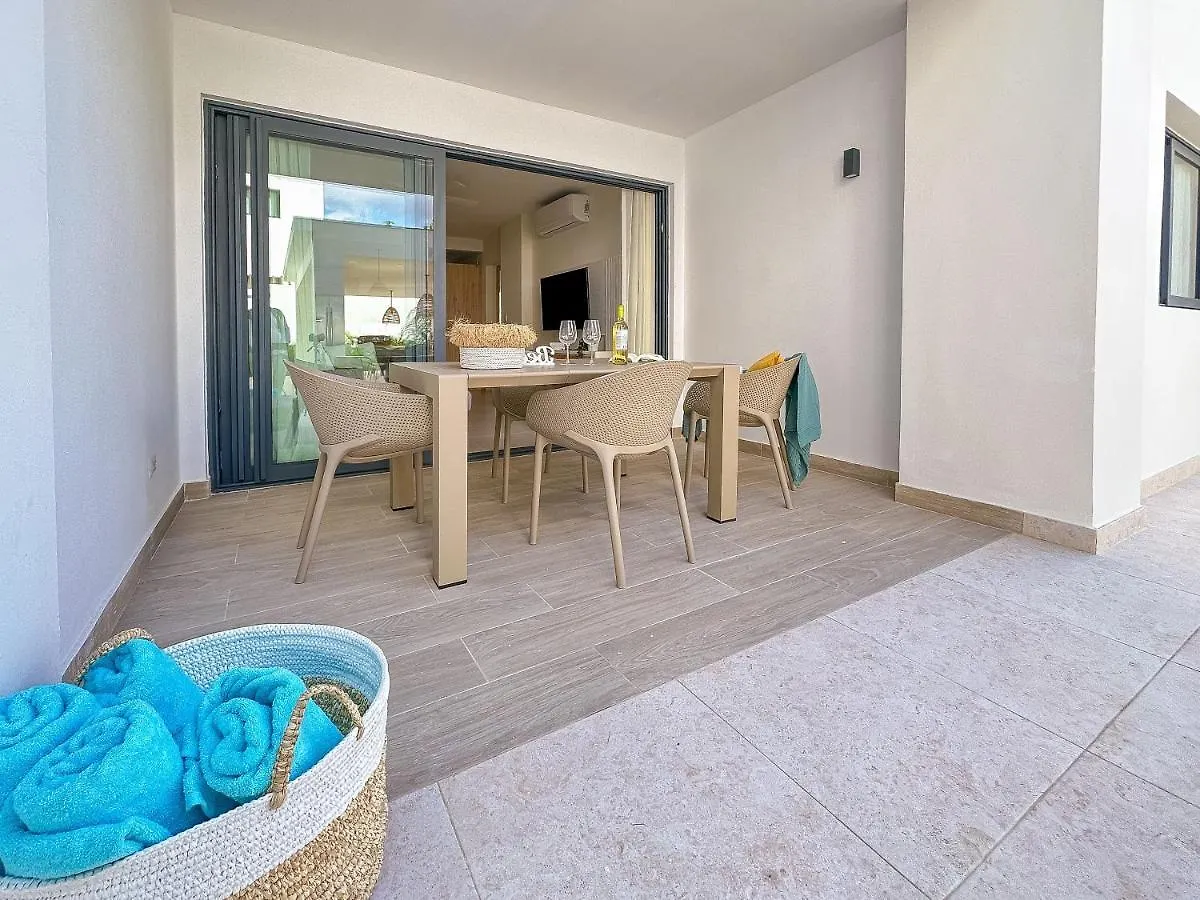 Fantastic Brand New Beach Condo プンタ・カナ
